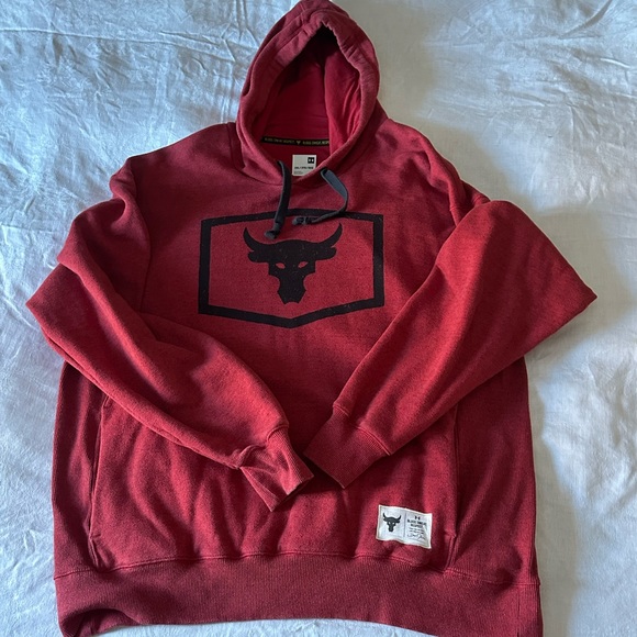 Under Armor Men’s Hooded Sweatshirt - Picture 2 of 5